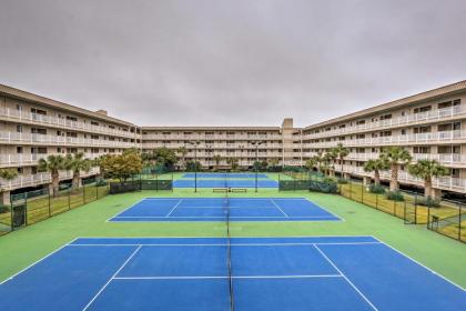 Walk to Beach from Hilton Head Condo with Resort Pool - image 13