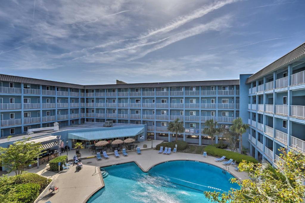 Resort Condo on Hilton Head with Pool Walk to Beach - main image