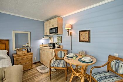 Palm Desert Studio in Golf and Tennis Resort! - image 10