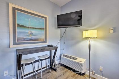 Naples Studio with Resort Amenities - Near Marina! - image 19