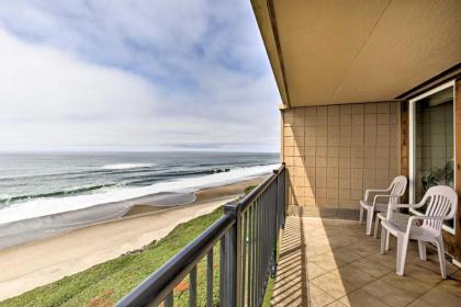 Resort-Style Lincoln Beach Condo with Balcony and View! - image 15