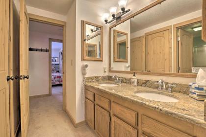 Cozy Ski Condo with Hot Tubs 3 Mi to WP Resort! - image 14