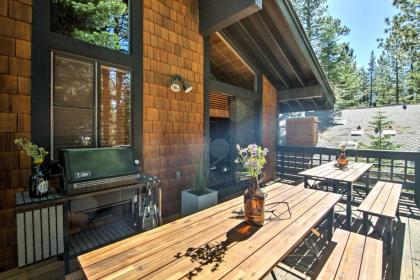 Expansive Truckee Cabin with Deck and Resort Amenities - image 15