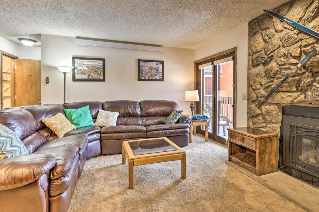 Mtn Condo with Ski Locker and Pools 3Mi to Resort - image 5