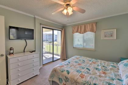 Emerald Isle Resort-Style Condo Walk to Beaches! - image 11