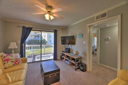 Emerald Isle Resort-Style Condo Walk to Beaches! - image 3