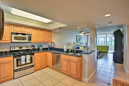 Marco Island Beach Nook with Resort Amenities! - image 13