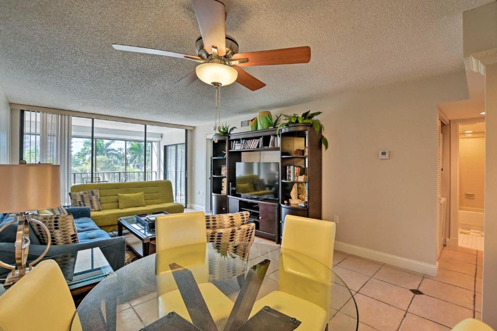 Marco Island Beach Nook with Resort Amenities! - image 7