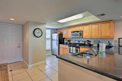 Marco Island Beach Nook with Resort Amenities! - image 8