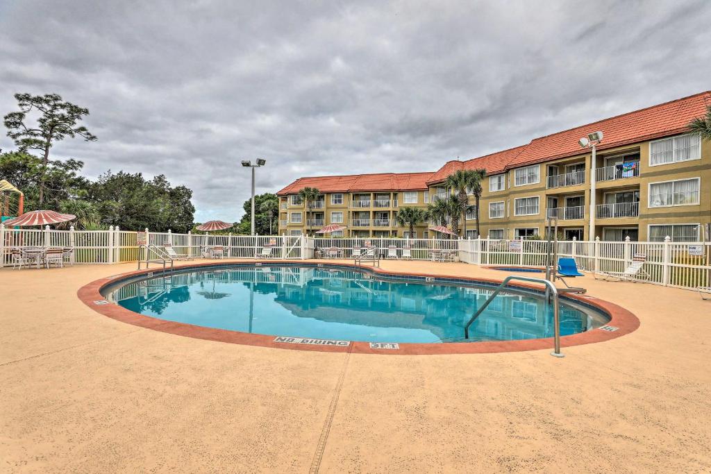 Family Resort Condo with Pool 7 Mi to Universal - image 7