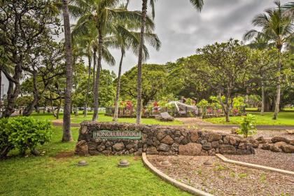 Resort Condo with Views 1 Block to Beach and Zoo! - image 17