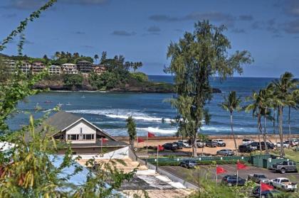 Pristine Lihue Condo with Resort Perks -Walk to Beach - image 7