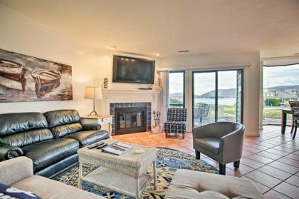 Resort Condo with Pool Access on Smith Mountain Lake - image 1