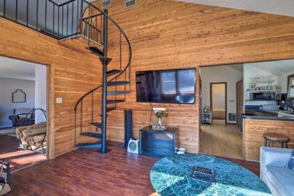 Modern Hunter Mountain Home 1 Mile from Resort! - image 14