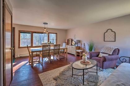 Modern Hunter Mountain Home 1 Mile from Resort! - image 7