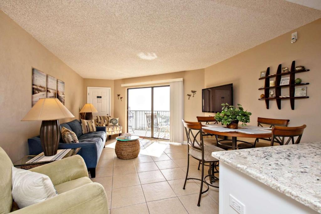 Sunglow Resort Condo Unit #405 - image 5