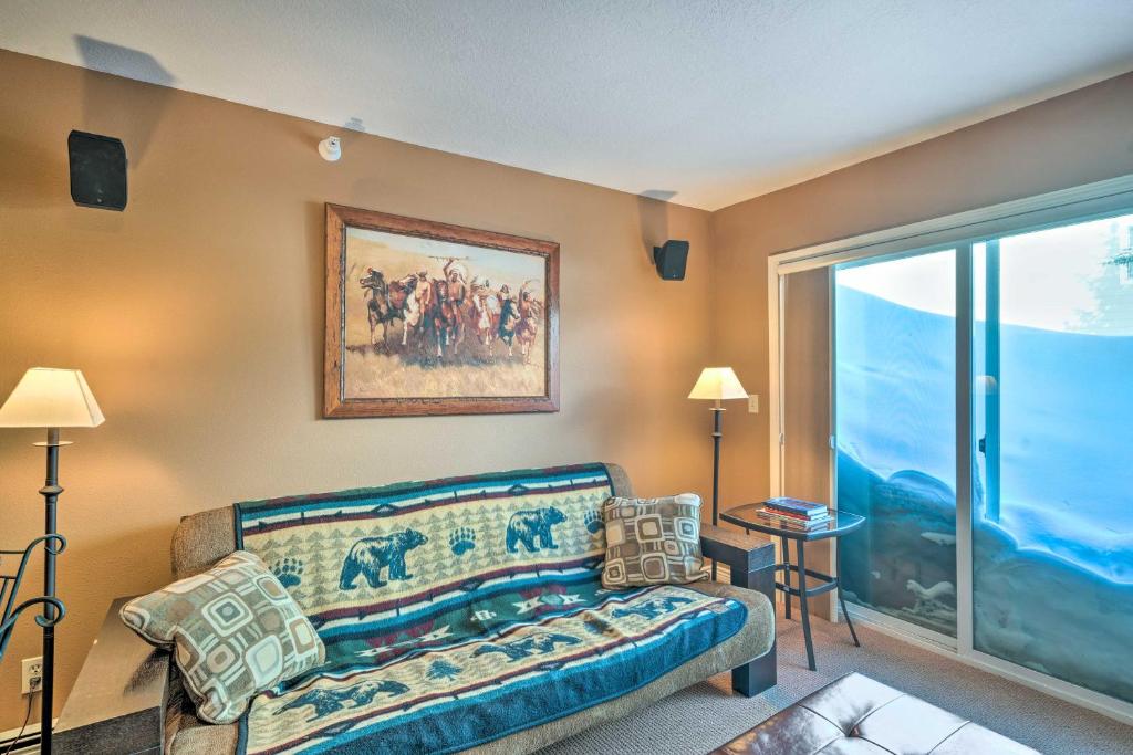 Cozy Big Sky Ski Nook Less Than 1 Mi From the Resort! - image 5