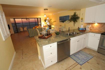 Sanibel Harbour Resort | Bay View | Unit 235 - image 3