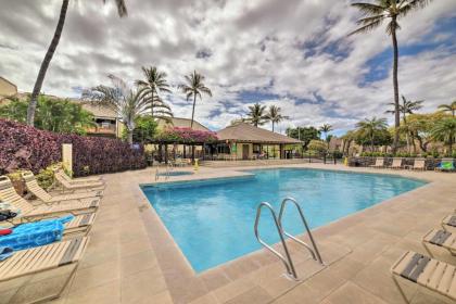 Kihei Condo with Resort Amenities - Walk to Beach - image 1