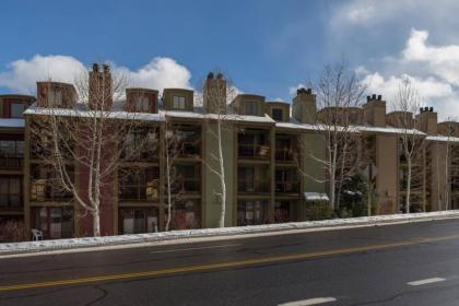 #212 1br Condo Across from PC Resort - image 10