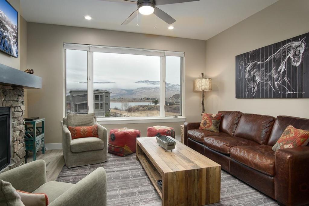 Huntsville Utah Townhome near Snowbasin Ski Resort EW 28 - main image