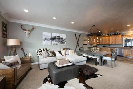 Gorgeous 3-Bedroom Condo LS 29 Vacation Rental near Snowbasin Resort - image 7