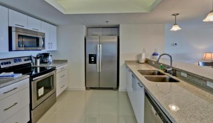 Panoramic Island View! NEW 1 BR spacious condo in beachfront resort Pet Friendly - image 16