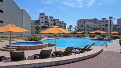 Panoramic Island View! NEW 1 BR spacious condo in beachfront resort Pet Friendly - image 17