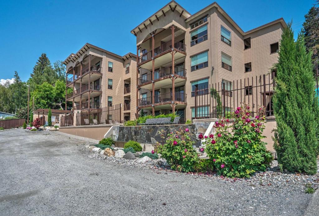 Resort Condo on Lake Chelan with Infinity Pool! - main image