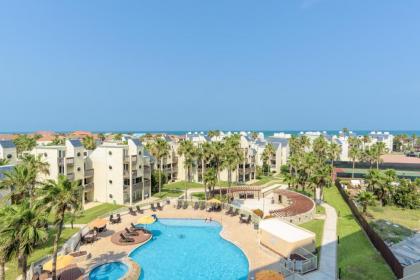 Oceanview jewel for large families! Beachfront resort shared pools & jacuzzi - image 20