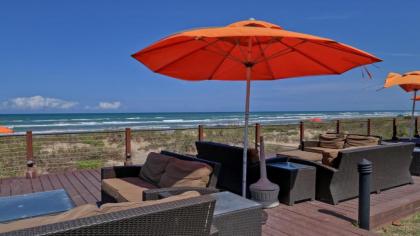 Oceanview jewel for large families! Beachfront resort shared pools & jacuzzi - image 8