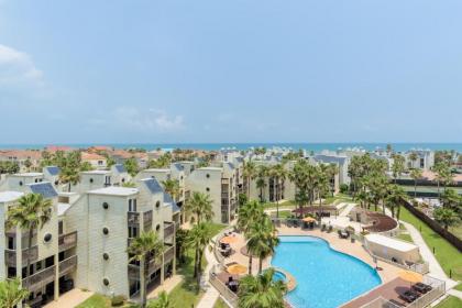 Blue view beauty! Beachfront resort shared pools & jacuzzi - image 14