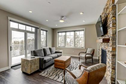 New Luxury Loft #404 Near Resort - Huge Hot Tub & Views - FREE Activities & Equipment Rentals Daily - image 15