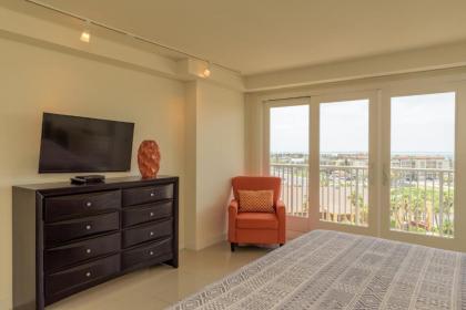 Your beach life is waiting! Stylish Bayview condo in beautiful beachfront resort shared pools & jacuzzi pet friendly - image 8