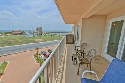 Soak up the sun! Spacious Bayview condo beachfront resort with shared pools & jacuzzi Pet Friendly - image 14