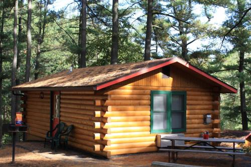 Log Cabins at Meadowbrook Resort - image 6