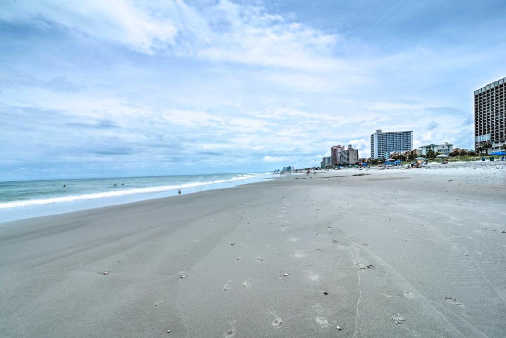 Beachfront Resort Condo with Pool-View Balcony! - image 2