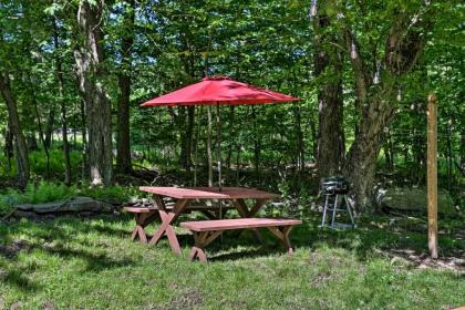 Tobyhanna Cabin with Resort Amenities and Fire Pit! - image 18