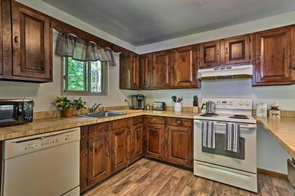 Tobyhanna Cabin with Resort Amenities and Fire Pit! - image 9