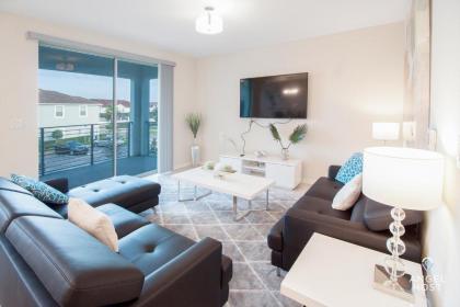 Modern Condo with Resort Amenities Near Disney! - image 6