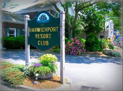 Beach Resort Along the Nantucket Sound in Harwich - image 1