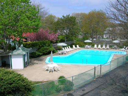 Beach Resort Along the Nantucket Sound in Harwich - image 8