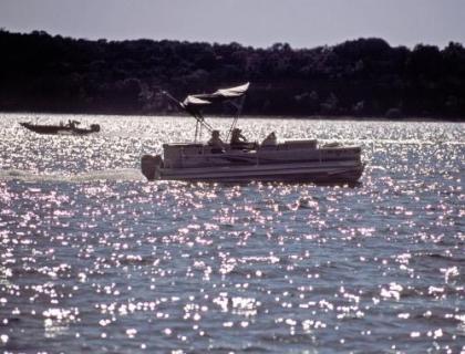 Yacht Club Resort Suites at Table Rock Lake - image 6