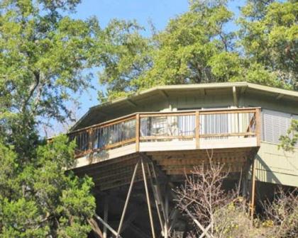 Vacation Resort Cottages Overlooking Lake Travis - image 12