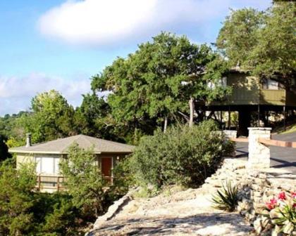 Vacation Resort Cottages Overlooking Lake Travis - image 17