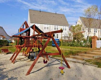 Scenic Vacation Resort Properties in Historic Williamsburg - image 3