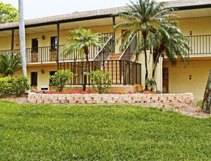 Comfortable Resort Condos in Lehigh Acres Florida - image 3