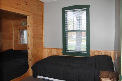 Perch Cabin - Waterfront resort on Fremont Wolf River - image 13