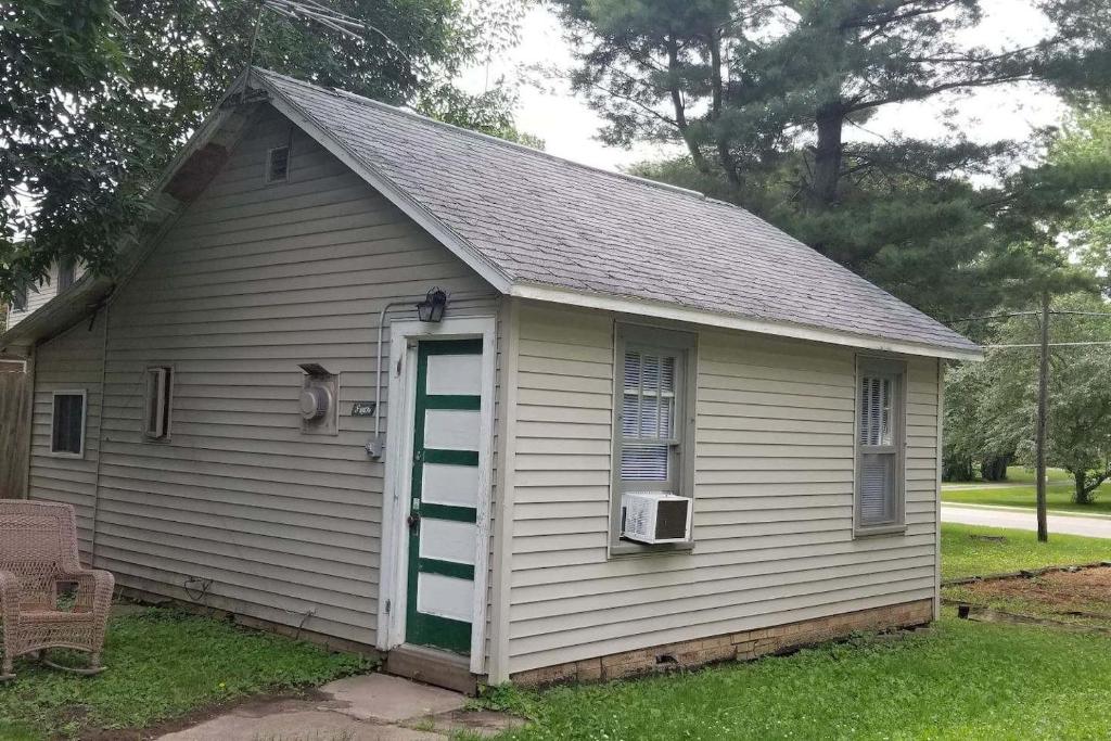 Perch Cabin - Waterfront resort on Fremont Wolf River - image 3