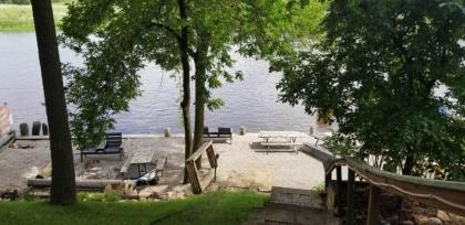 Muskie Cabin - Waterfront resort on Fremont Wolf River - image 15